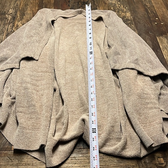 Barefoot Dreams Cardi. NWOT S/M size - Picture 7 of 7